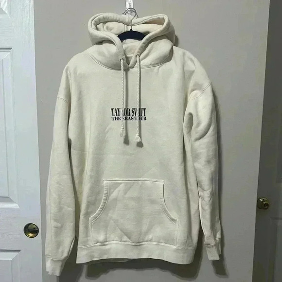 TAYLOR SWIFT SWEATER - Picture 1 of 10